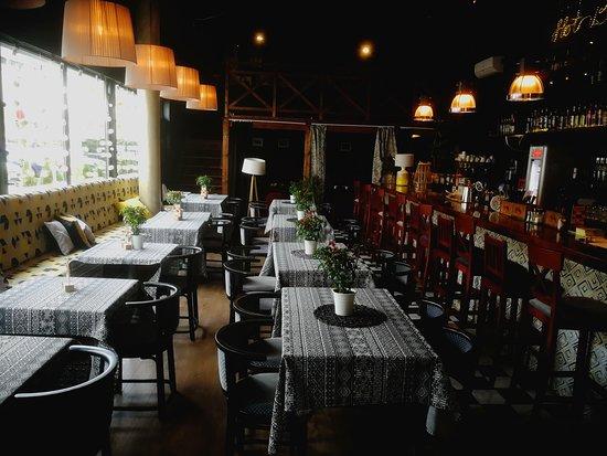Hot Burger Bistro
